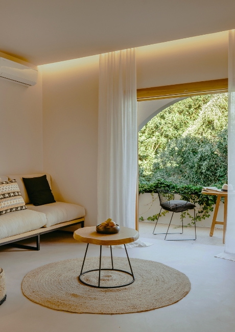 Minos Beach art hotel - Nature Suite mit Gartenblick im Hauptgebäude