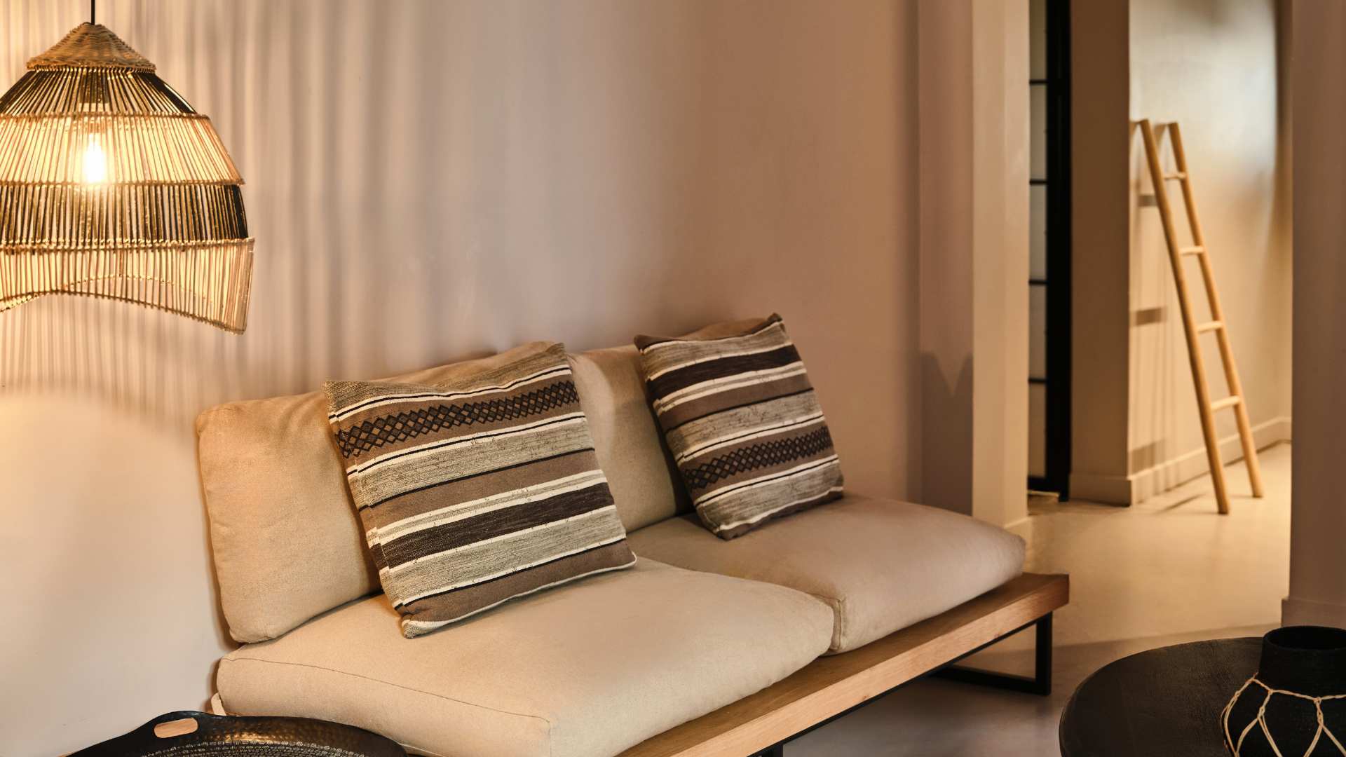 Nature Superior Bungalow with Private Garden Living Area