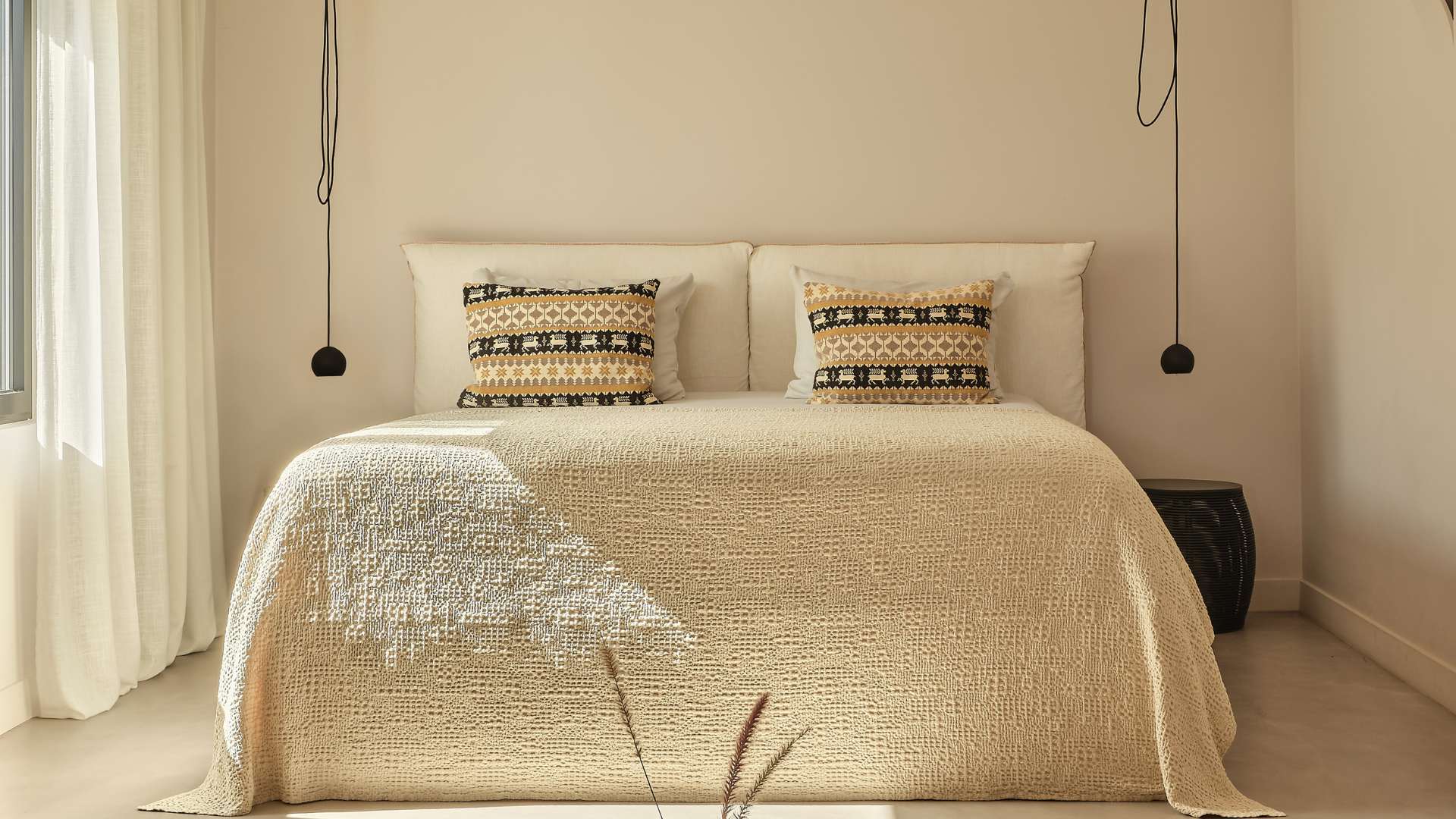 Superior Seafront Bungalow_Bedroom