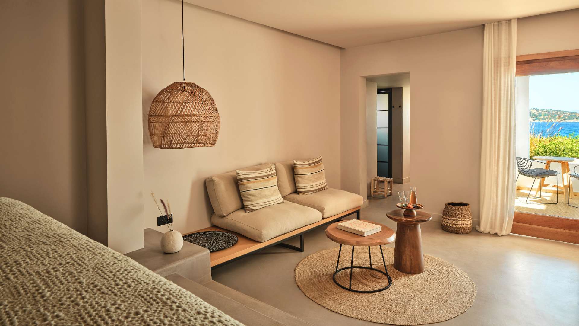 Superior Seafront Bungalow_Interior