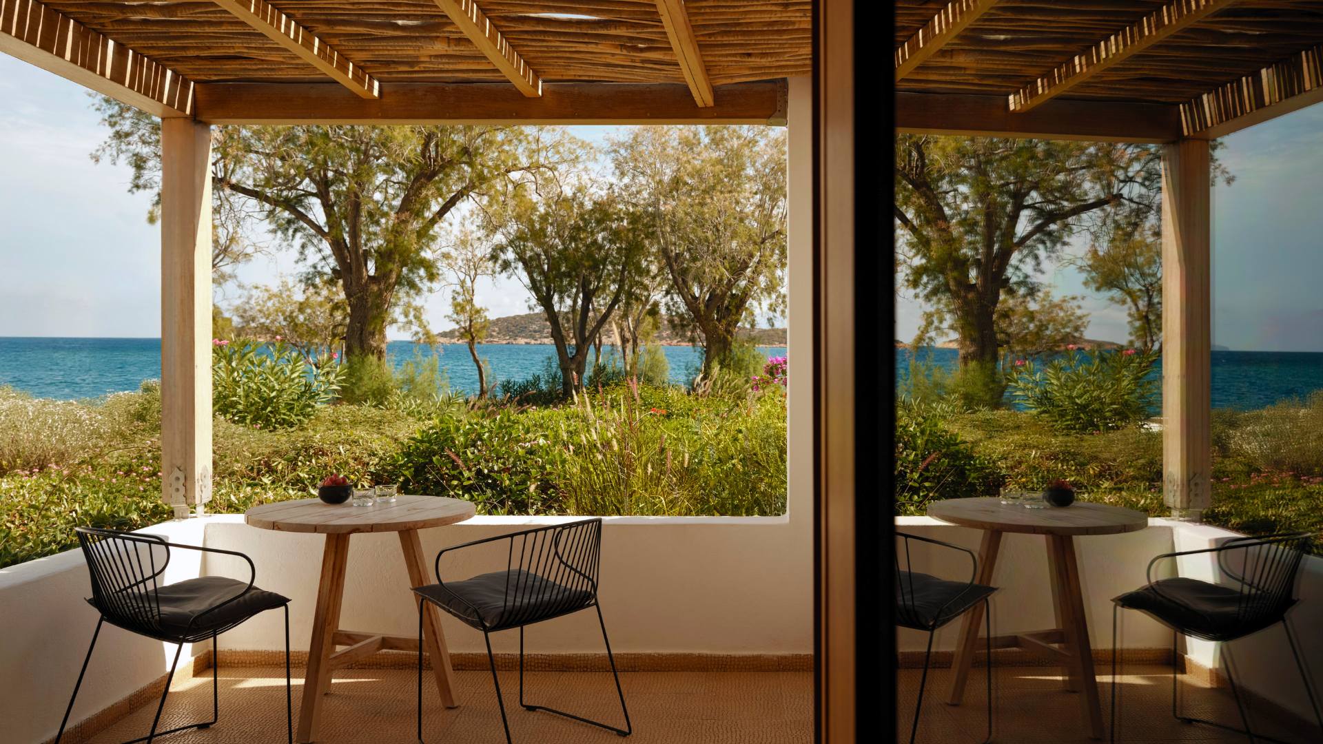 Superior Seafront Bungalow_View