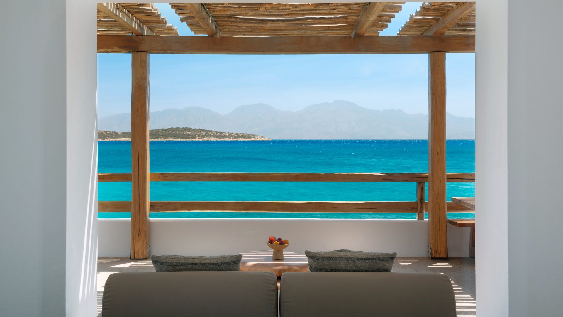 Three Bedroom Waterfront Villa with Private Pool_ Bedroom