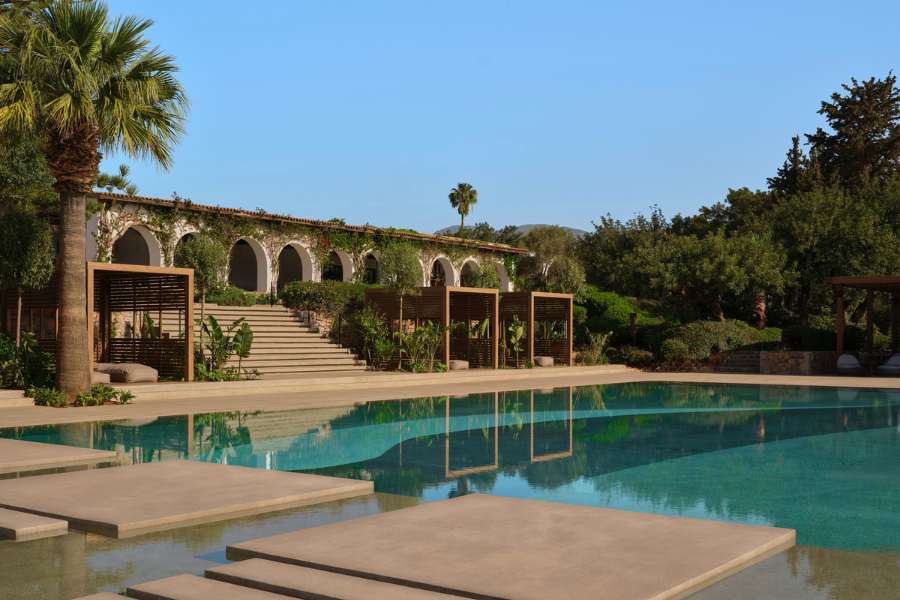 mo.by pool bar overview