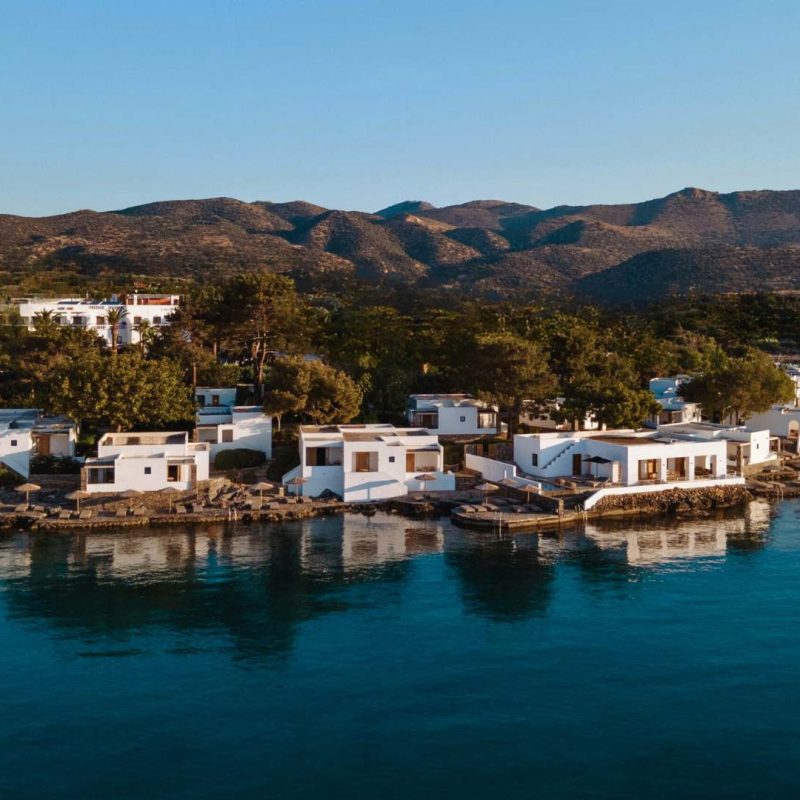 Superior Waterfront Bungalow_Aerial